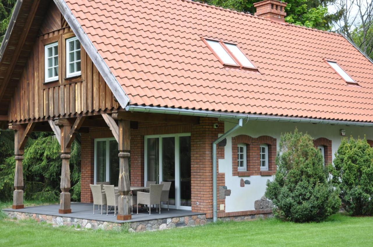 Monte Carvick Nad Jeziorem Seksty Karwik 外观 照片