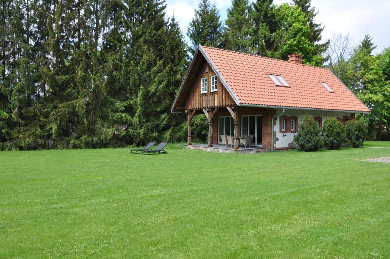 Monte Carvick Nad Jeziorem Seksty Karwik 外观 照片